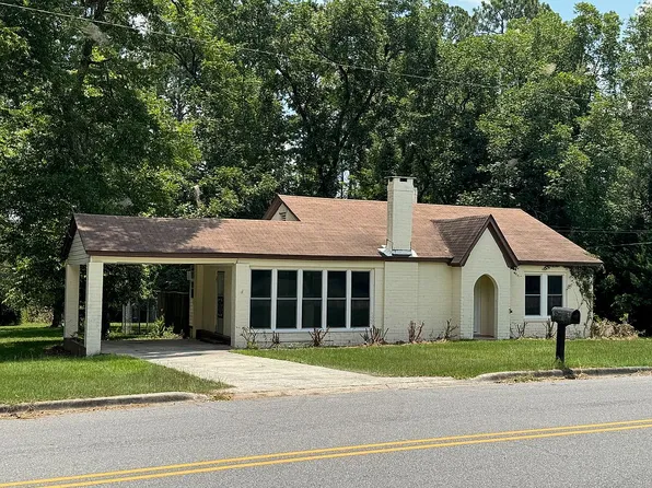 43 8th Ave, Mc Rae, GA 31055