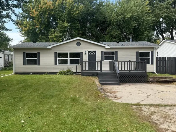 490 California St NW, Hutchinson, MN 55350