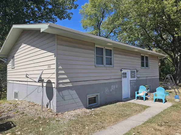 2312 W 7th St, Muncie, IN 47302