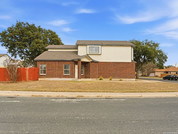 3rd image of 1303 Hazelbury