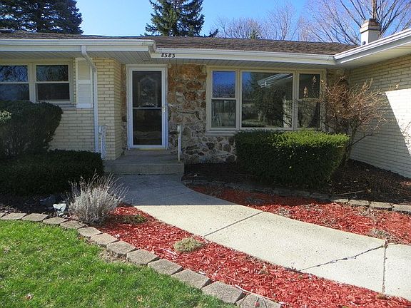 2nd image of 8583 Spruce Dr