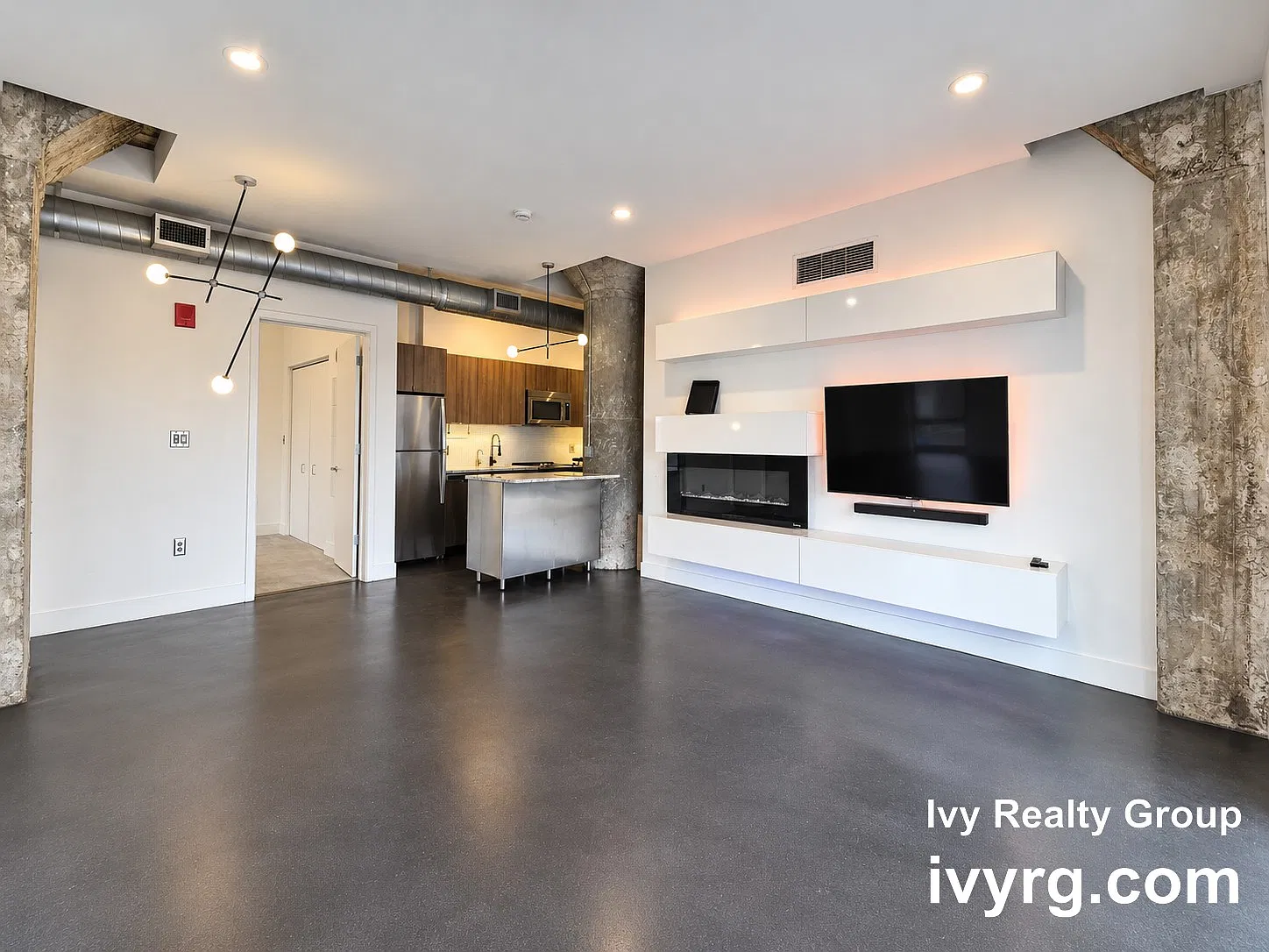 2 bed, 2.0 bath, 1124 sqft, $3,800 — Photo 3