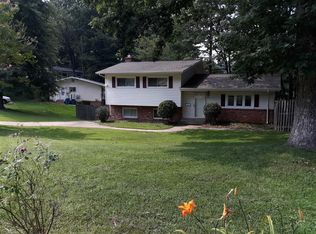 7712 Harwood Pl, Springfield, VA 22152