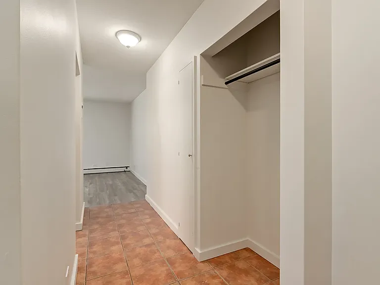 1433 21st Ave SW #6 — Photo 17