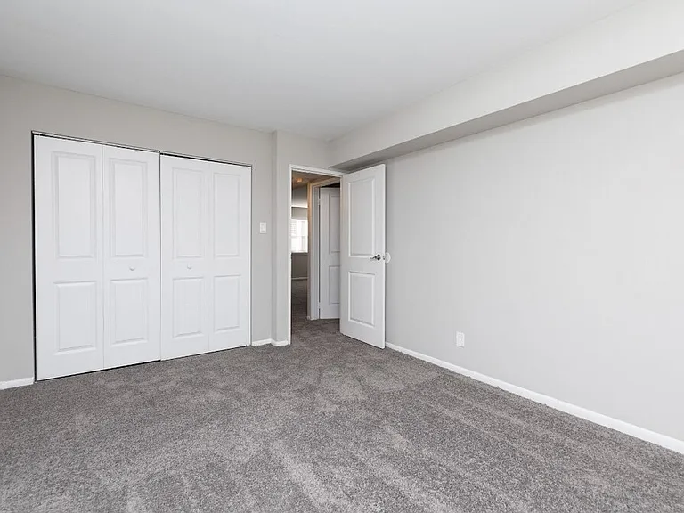 Liberty Crossing Apartments — Photo 3