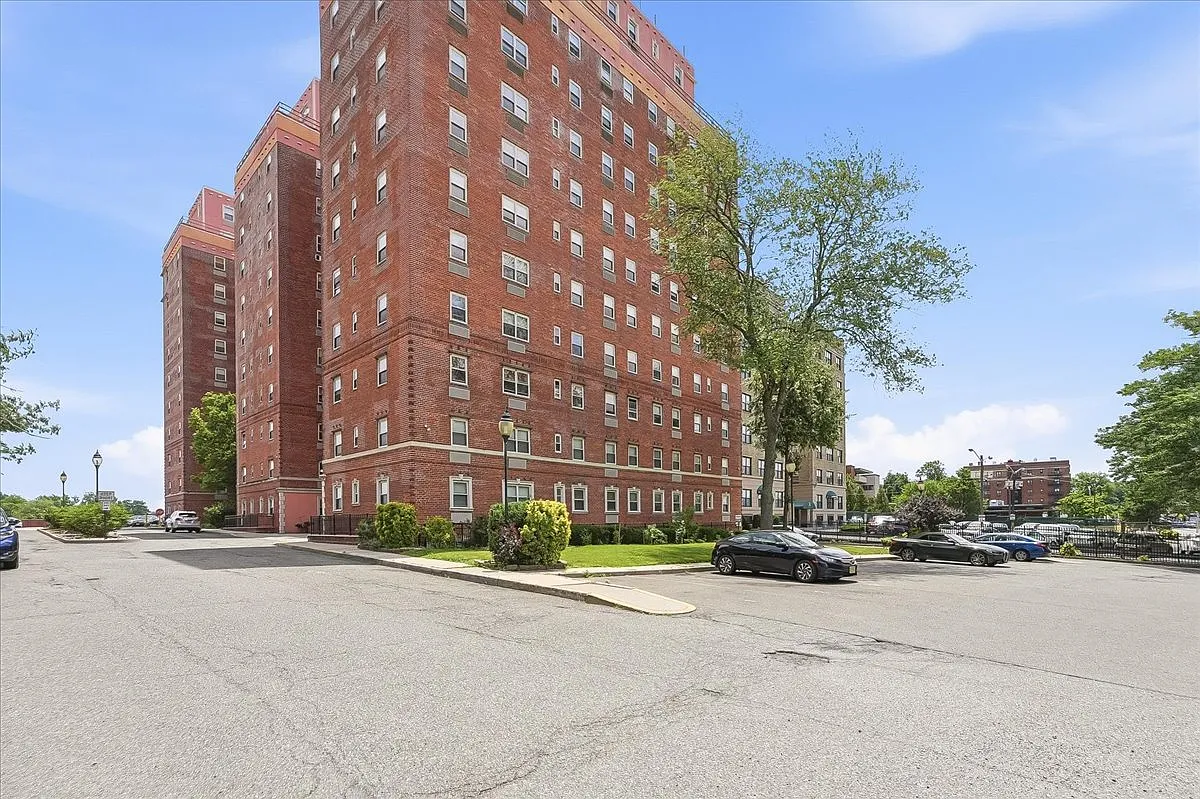 2 bed, 1100 sqft, $2,650 — Photo 1