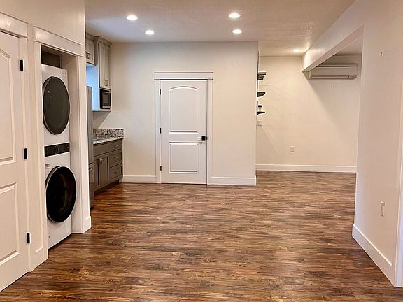 3rd image of 1184 Rutherford Dr #B