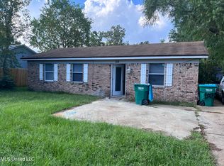 102 Carson Dr, Gulfport, MS 39503