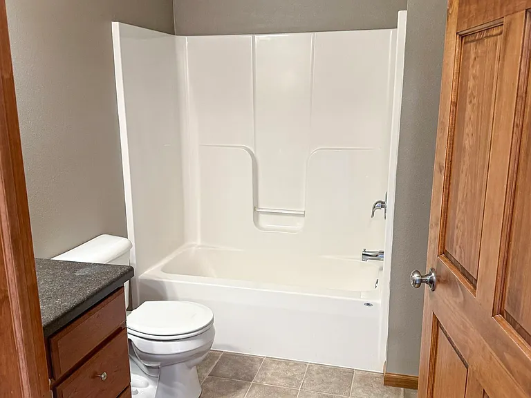 1219 3rd St E #7 — Photo 5