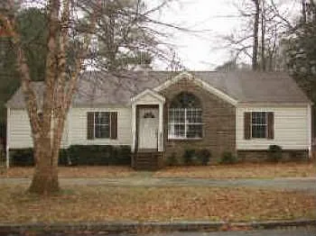 1815 Shirley St SW photo 1