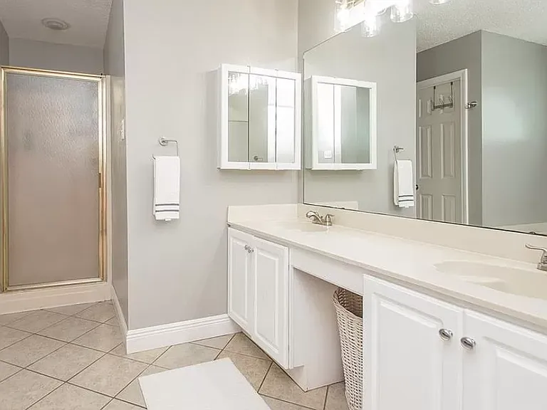 105 Larchwood Dr — Photo 15