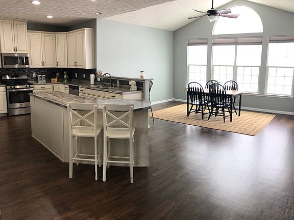 3rd image of 4448 Luckystone Way