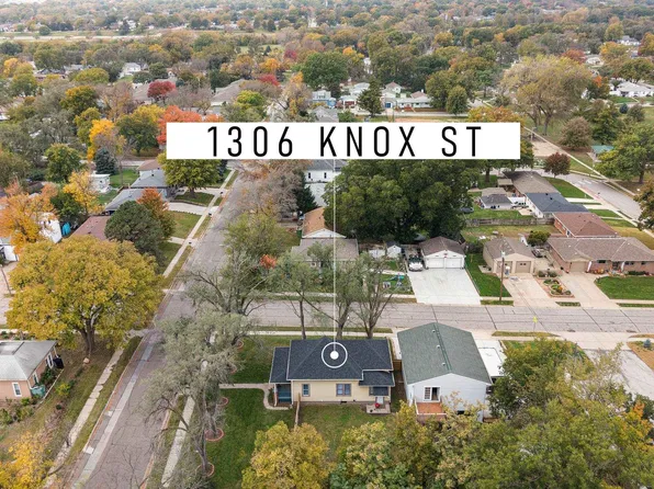1306 Knox St, Lincoln, NE 68521