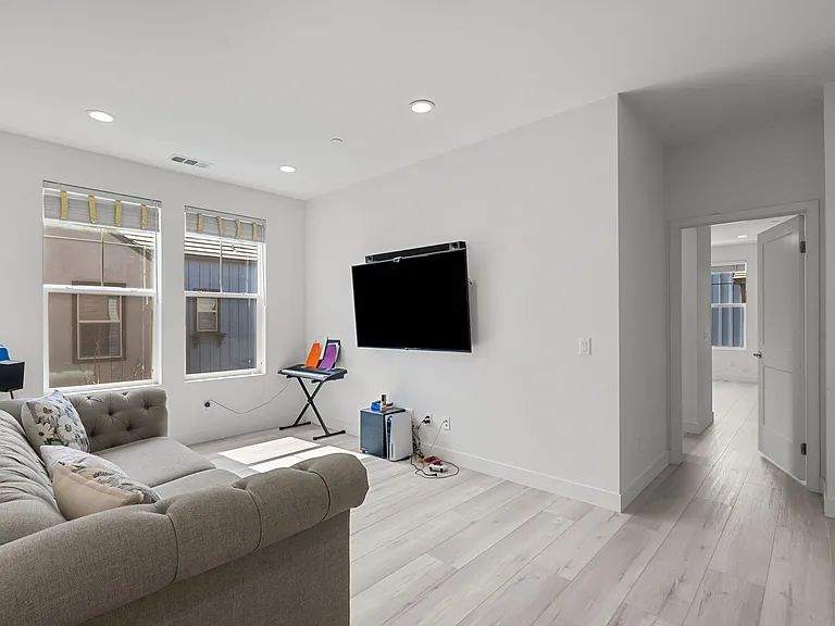 122 Red Brick Dr #6 — Photo 24