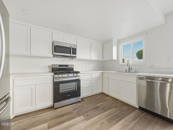 3rd image of 443 E Park Ave Unit 3