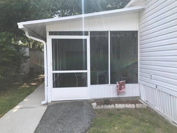 2nd image of 442 S Greenway Dr