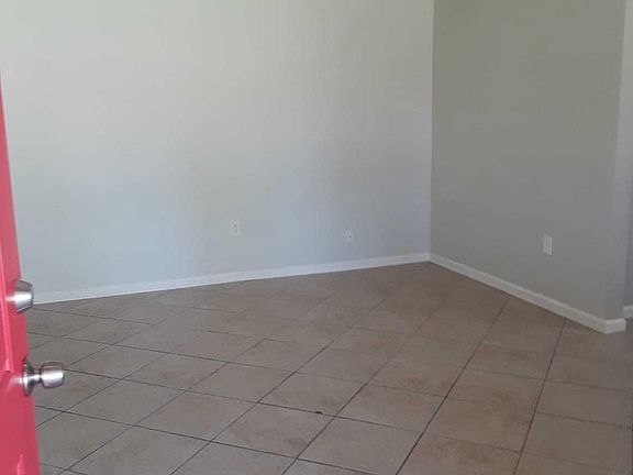 2nd image of 2549 W San Miguel Ave
