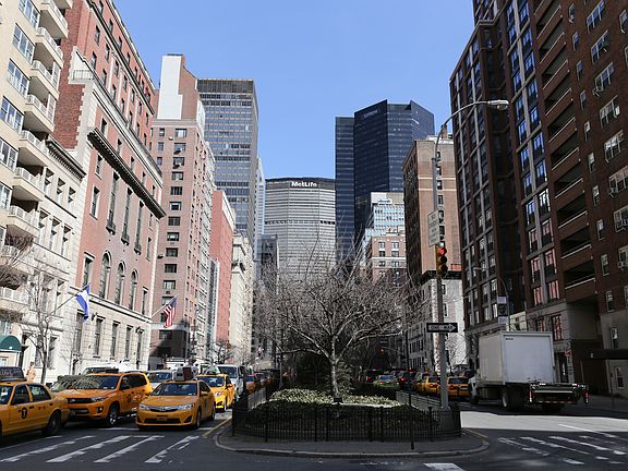 4th image of 30 Park Ave APT 12F