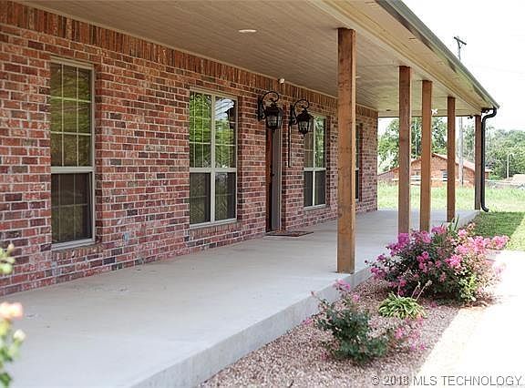 4th image of 15962 W Ozark Trl