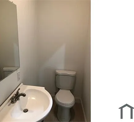 708 Chain St — Photo 10