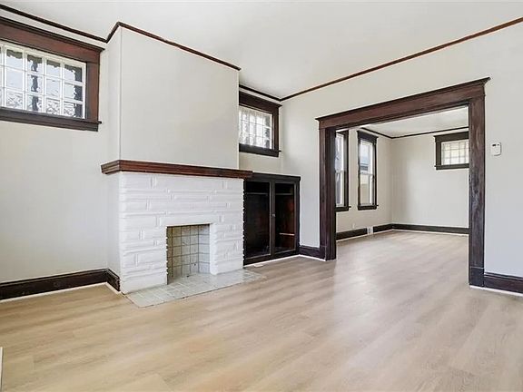 2nd image of 1405 Maple St