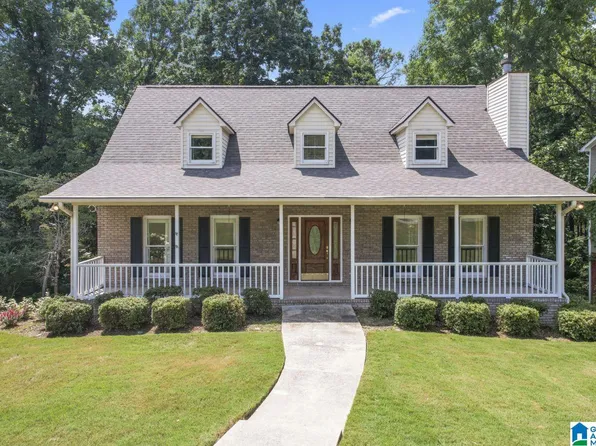 6813 Candlewood Ln, Trussville, AL 35173