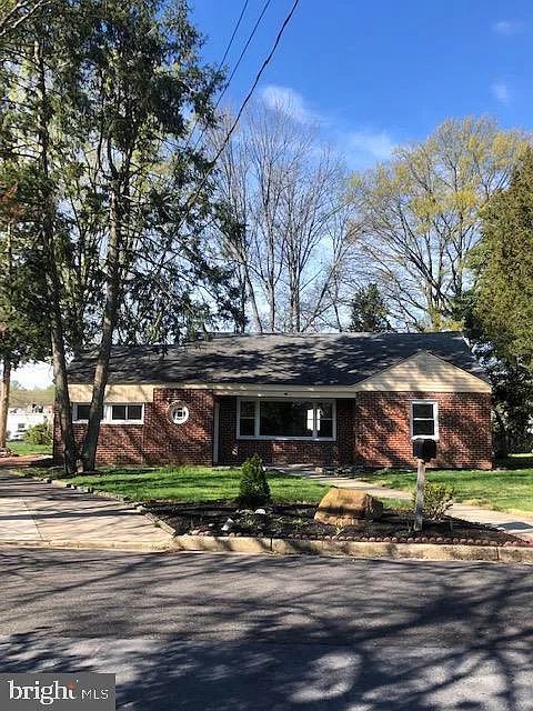 3 bed, 1336 sqft, $2,750 — Photo 1