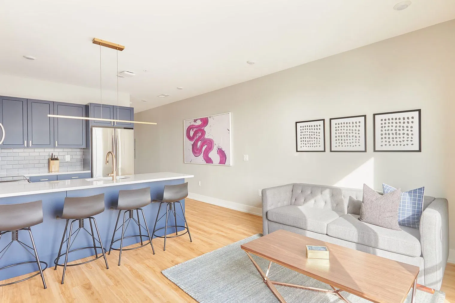 2 bed, 2.0 bath, 828 sqft, $2,891 — Photo 3
