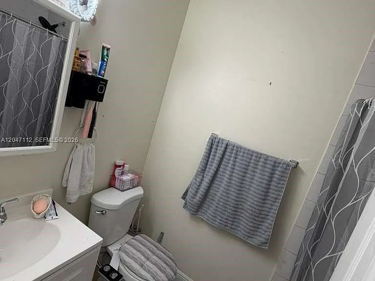 2816 NW 15th St #2R — Photo 8