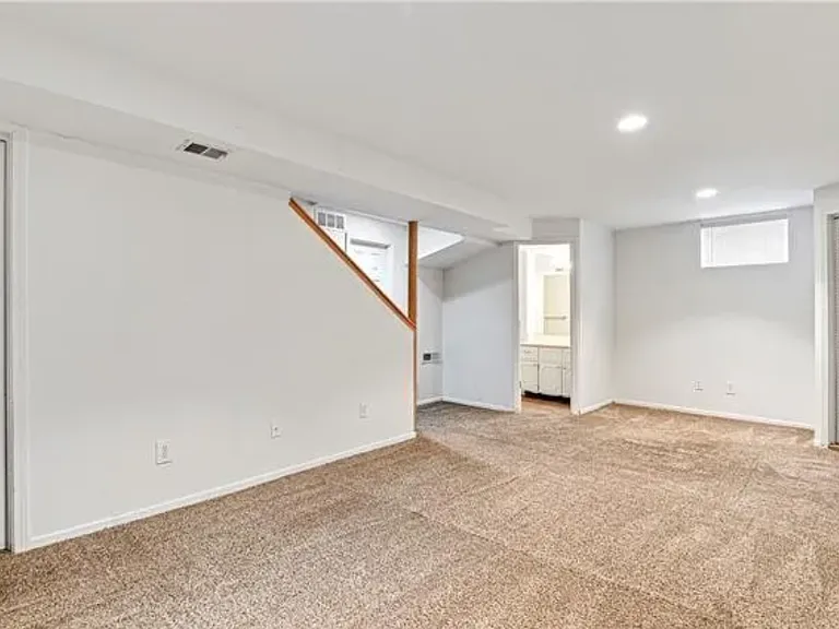 13330 Walnut St — Photo 23