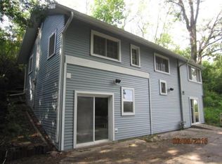 W5576 Meadowlark Dr, Elkhorn, WI 53121