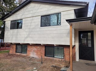 372 Newark St, Aurora, CO 80010