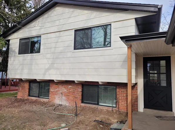 372 Newark St, Aurora, CO 80010