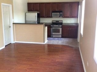 1758 W 18th Pl APT 1R, Chicago, IL 60608