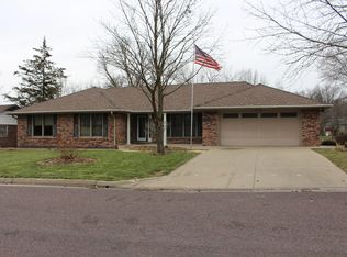 3809 Faurot Dr, Columbia, MO 65203