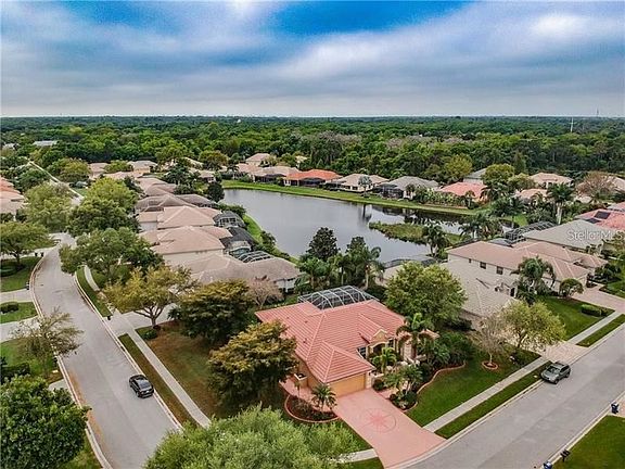 4th image of 7068 Treymore Ct