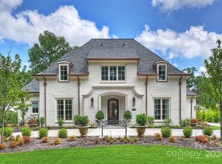 843 Museum Dr, Charlotte, NC 28207