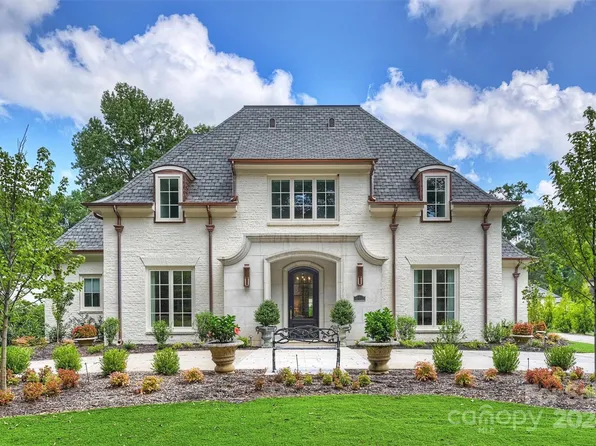 843 Museum Dr, Charlotte, NC 28207
