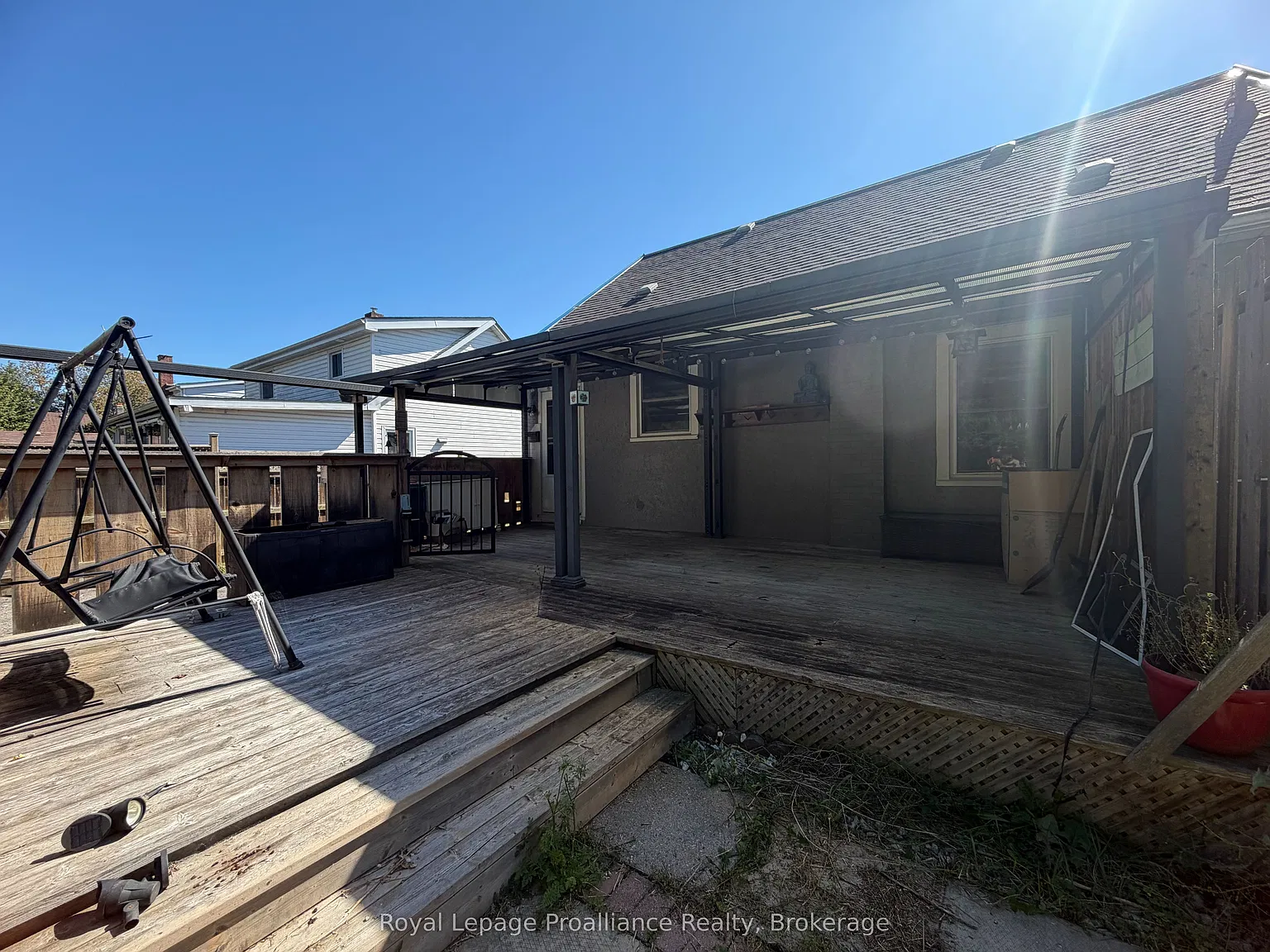 3 bed, $2,100 — Photo 1