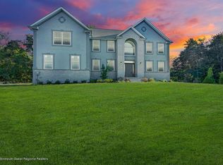 2 Hillcrest Rd, Morganville, NJ 07751