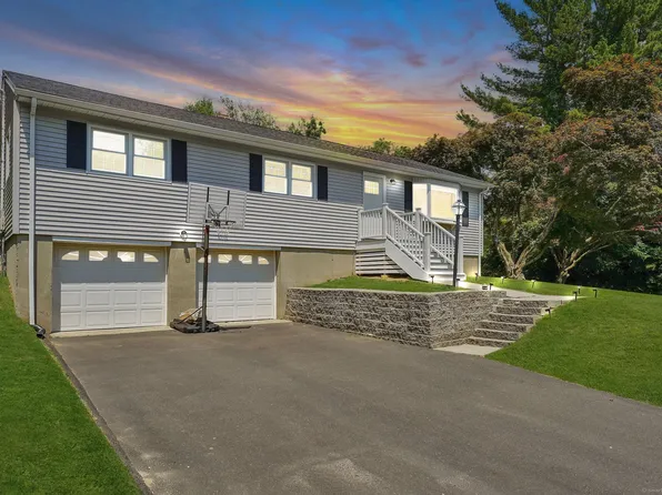 108 Twin Brook Terrace, Monroe, CT 06468