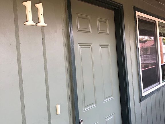 3rd image of 725 Bennett Ave #11