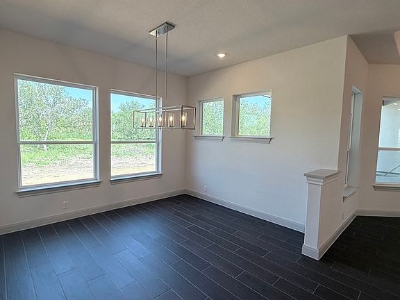 3rd image of 943 FALCON COVE