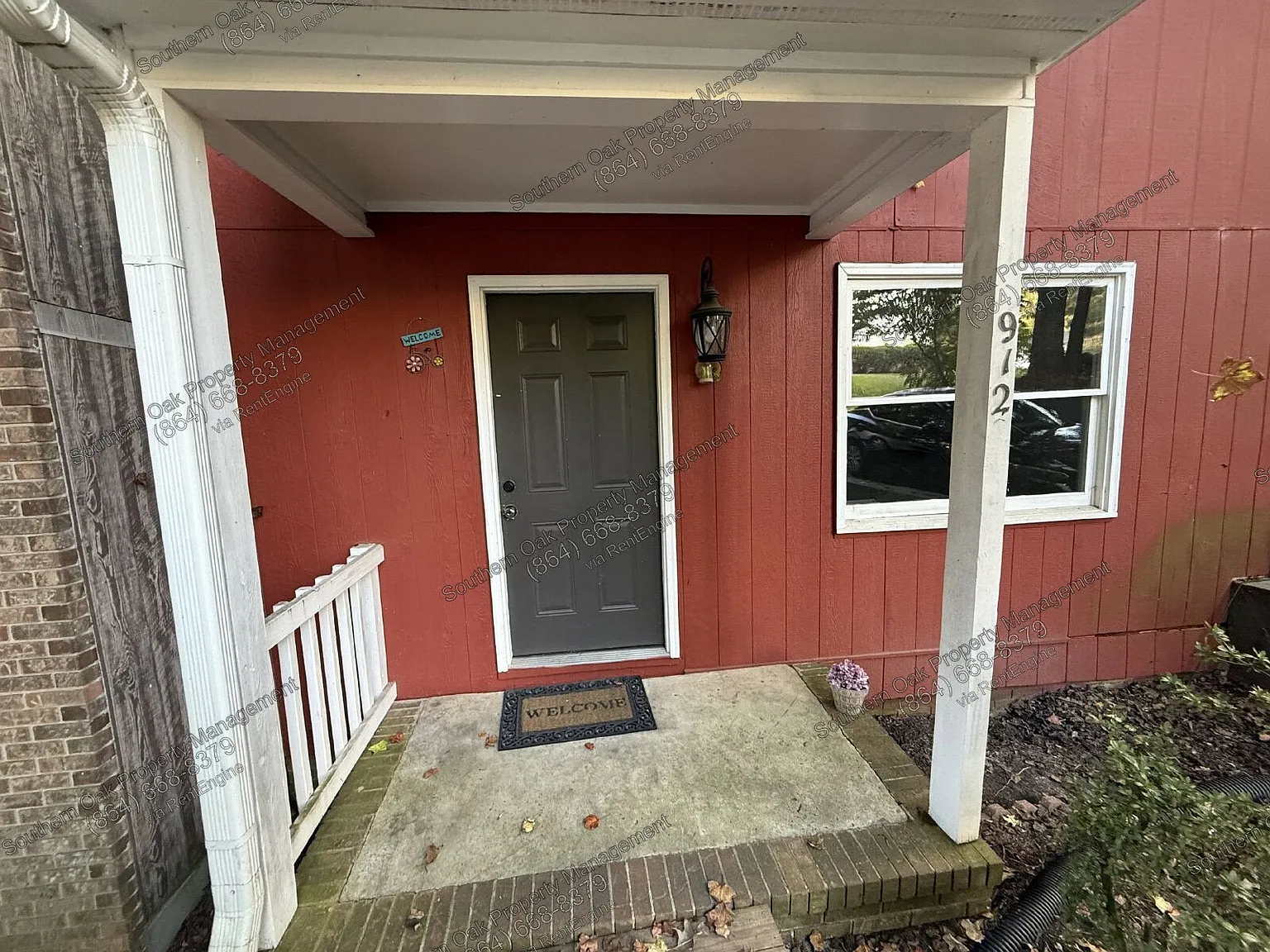 2 bed, 1.5 bath, $900 — Photo 2