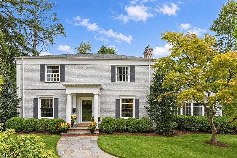 1st image of 131 WOODLAND ROAD