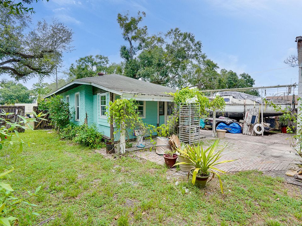 1st image of 1954 42nd Avenue