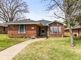 1821 Gettysburg Ln, Bryan, TX 77802