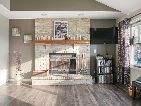 4th image of 55888 Jefferson Knolls Dr
