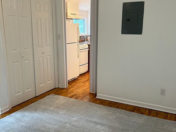 Living space/bedroom 1