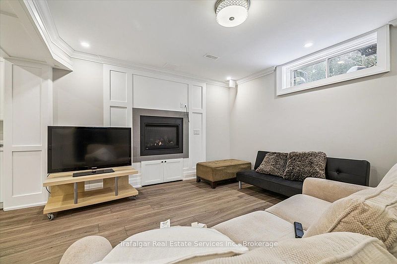 Burlington House for rent - 5 Bedrooms — photo 41